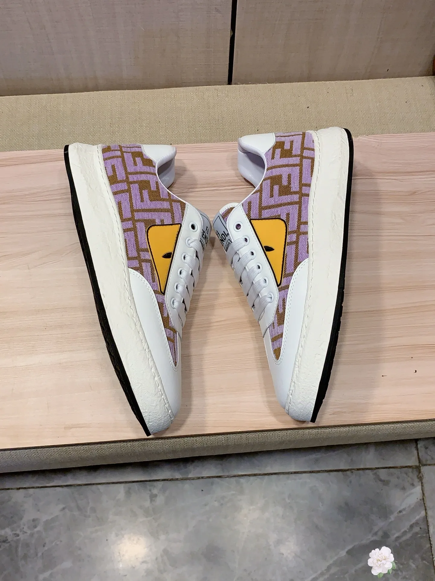 Men's men's shoes 💰420💰💰🎩🎩[Lightning][Lightning] "FENDI*" The latest and most popular casual shoes, top brand [Seduce] luxury ~ purchasing agent, top quality ~. [Strong] The upper is made of imported breathable cowhide with fabric material ➕ Breathable sheepskin feet (•) and fine workmanship. The original stylish and stylish soft rubber wear-resistant and non-slip outsole is light and comfortable on the feet. The real thing looks better when photographed in person. No. 122: code: 38-44, 5️⃣ colors selected